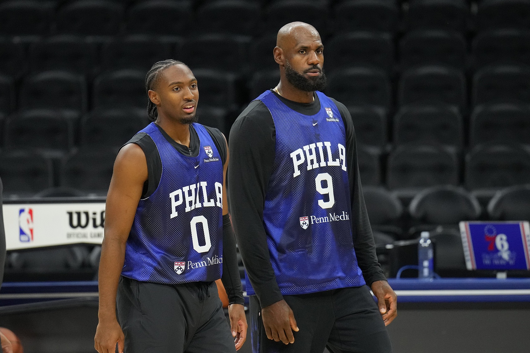 解说:马克西是当之无愧的全场MVP 底薪签詹姆斯就是开启作弊器 解说:马克西是当之无愧的全场MVP 底薪签詹姆斯就是开启作弊器