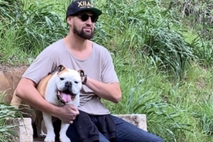 克莱:我全心全意爱着我的斗牛犬Rocco 愿它安息! 克莱:我全心全意爱着我的斗牛犬Rocco 愿它安息!
